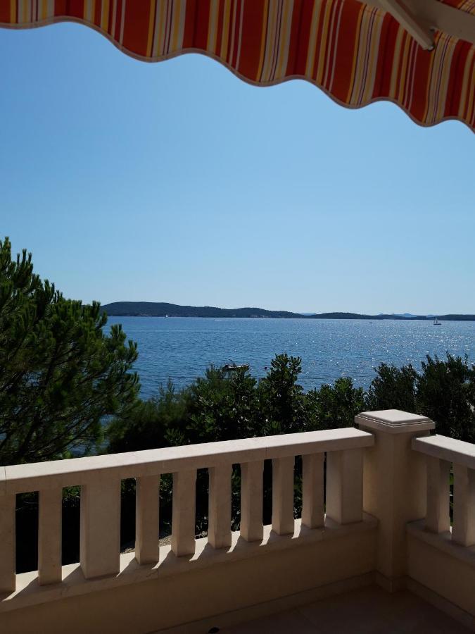 Apartmani Sruk Sukošan Екстериор снимка