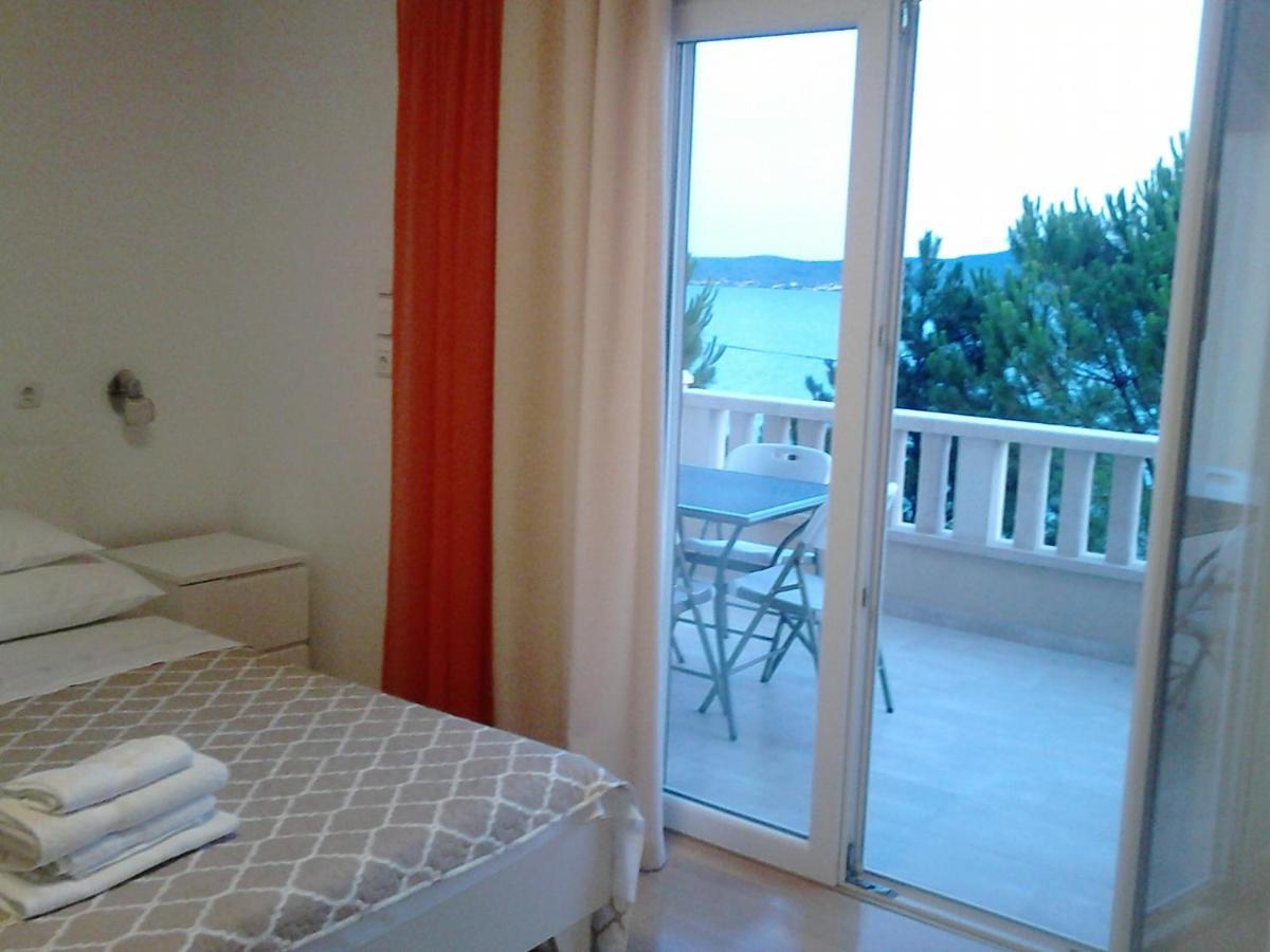 Apartmani Sruk Sukošan Екстериор снимка