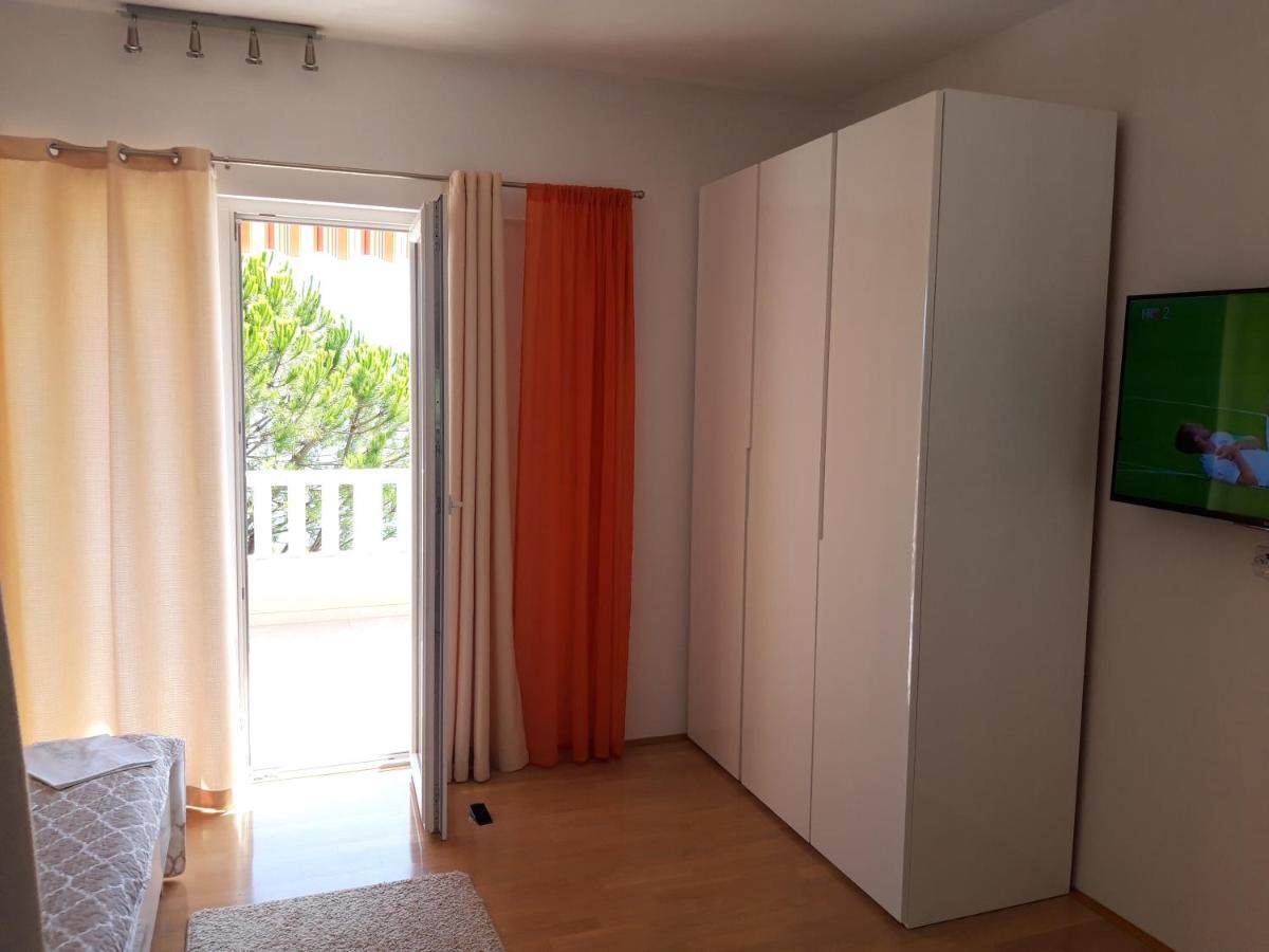 Apartmani Sruk Sukošan Екстериор снимка