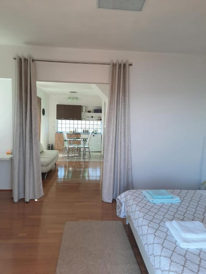 Apartmani Sruk Sukošan Екстериор снимка